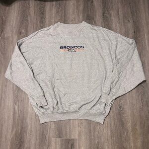 Vintage Majestic Denver Broncos Football Crewneck Sweatshirt 2XL Gray NFL Y2K